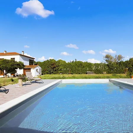 2 Bedroom Beautiful In Pierrelatte